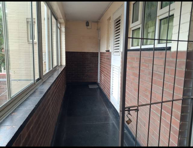1 BEDROOM FLAT FOR SALE IN BLUFF